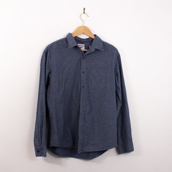 *Old Navy Slim Fit Button Down - Picture 1 of 4